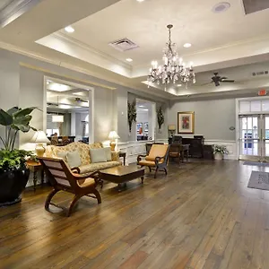 Hotel Hampton & Historic District Savannah