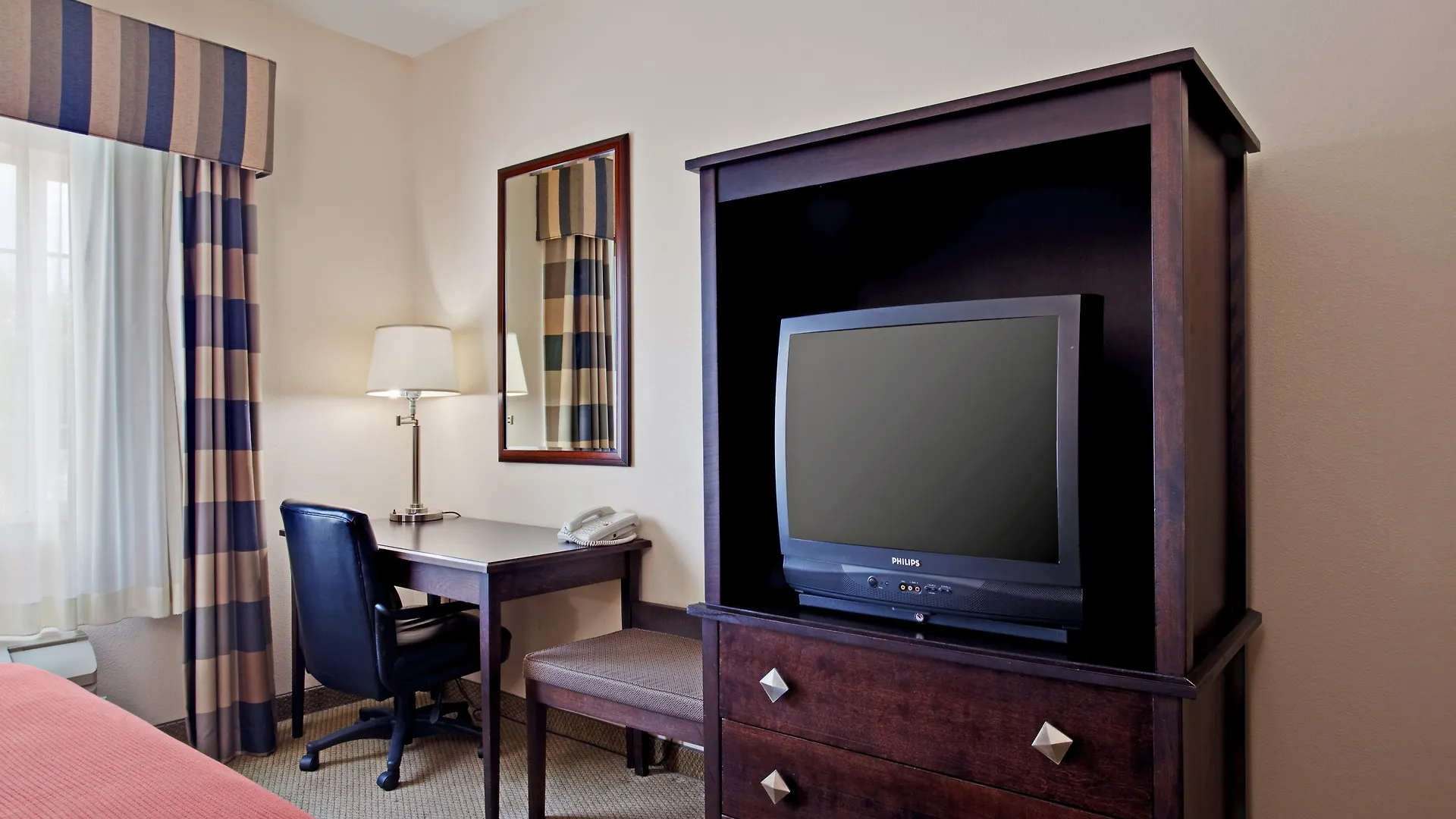 ***  Hotel Marguerite South Anaheim - Garden Grove, Trademark Collection By Wyndham United States