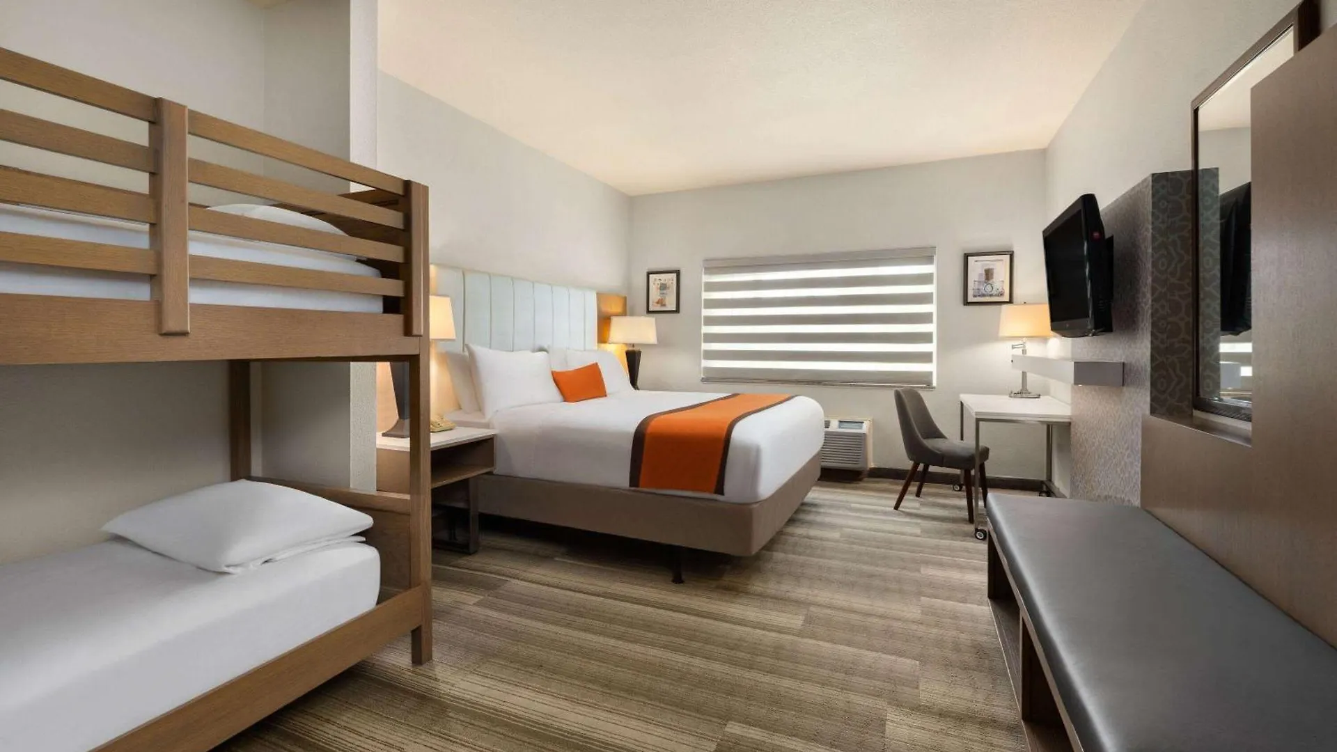 Hotel Marguerite South Anaheim - Garden Grove, Trademark Collection By Wyndham