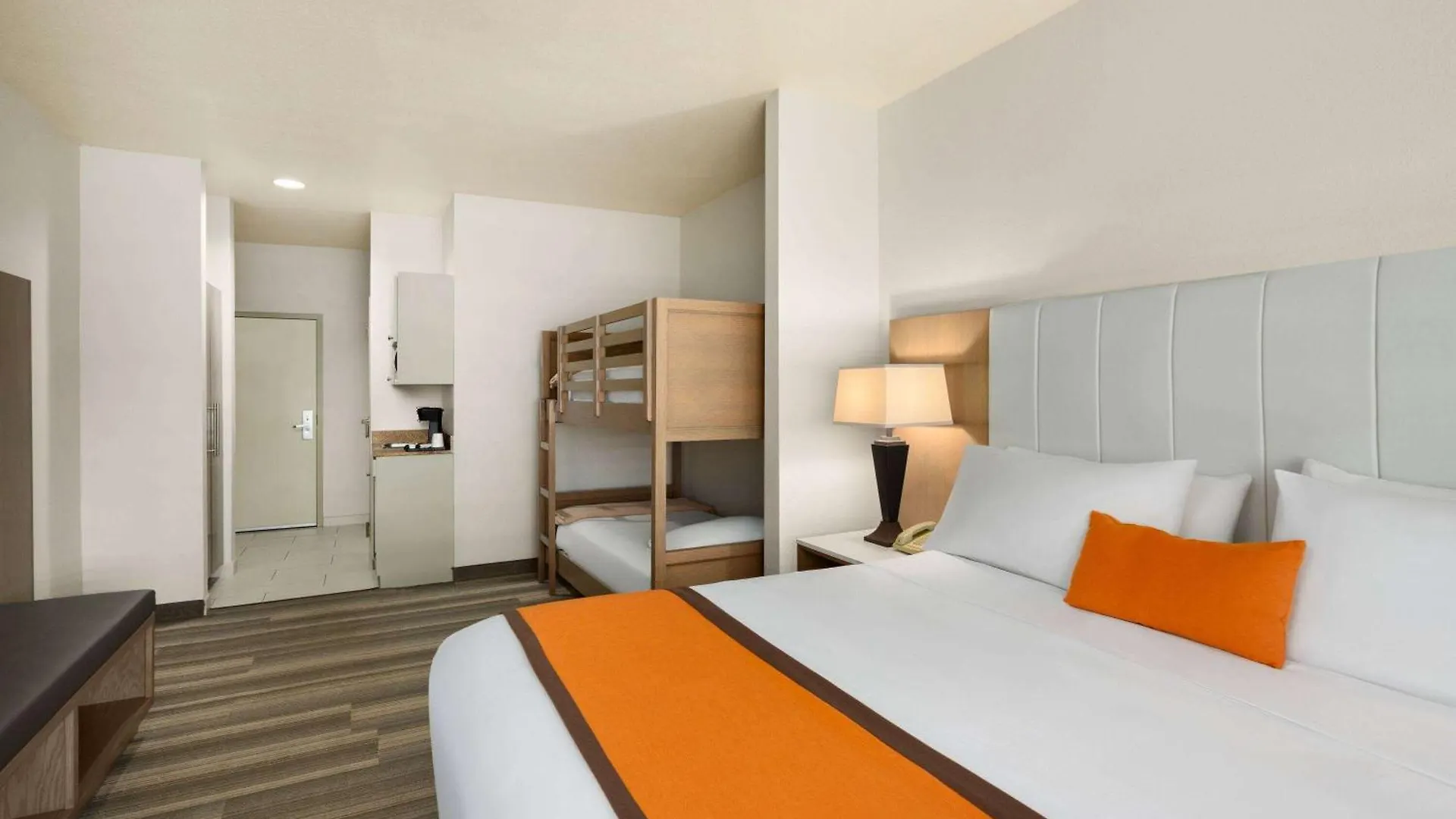 Hotel Marguerite South Anaheim - Garden Grove, Trademark Collection By Wyndham