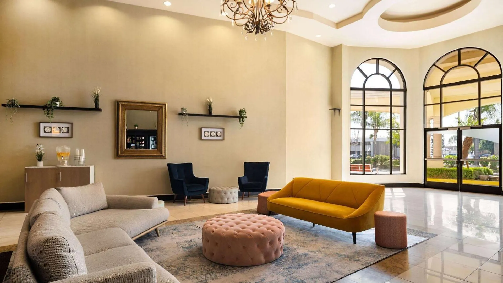***  Hotel Marguerite South Anaheim - Garden Grove, Trademark Collection By Wyndham Estados Unidos