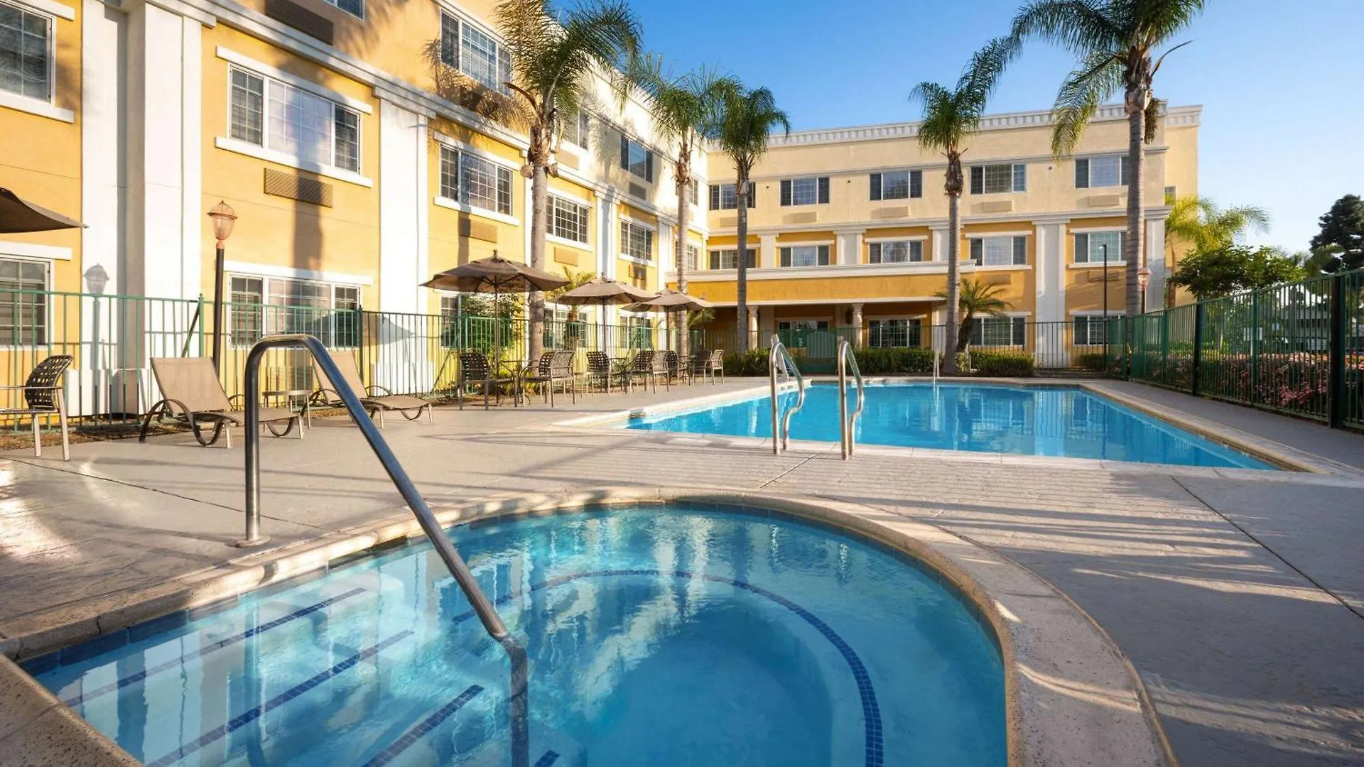 Hotel Marguerite South Anaheim - Garden Grove, Trademark Collection By Wyndham