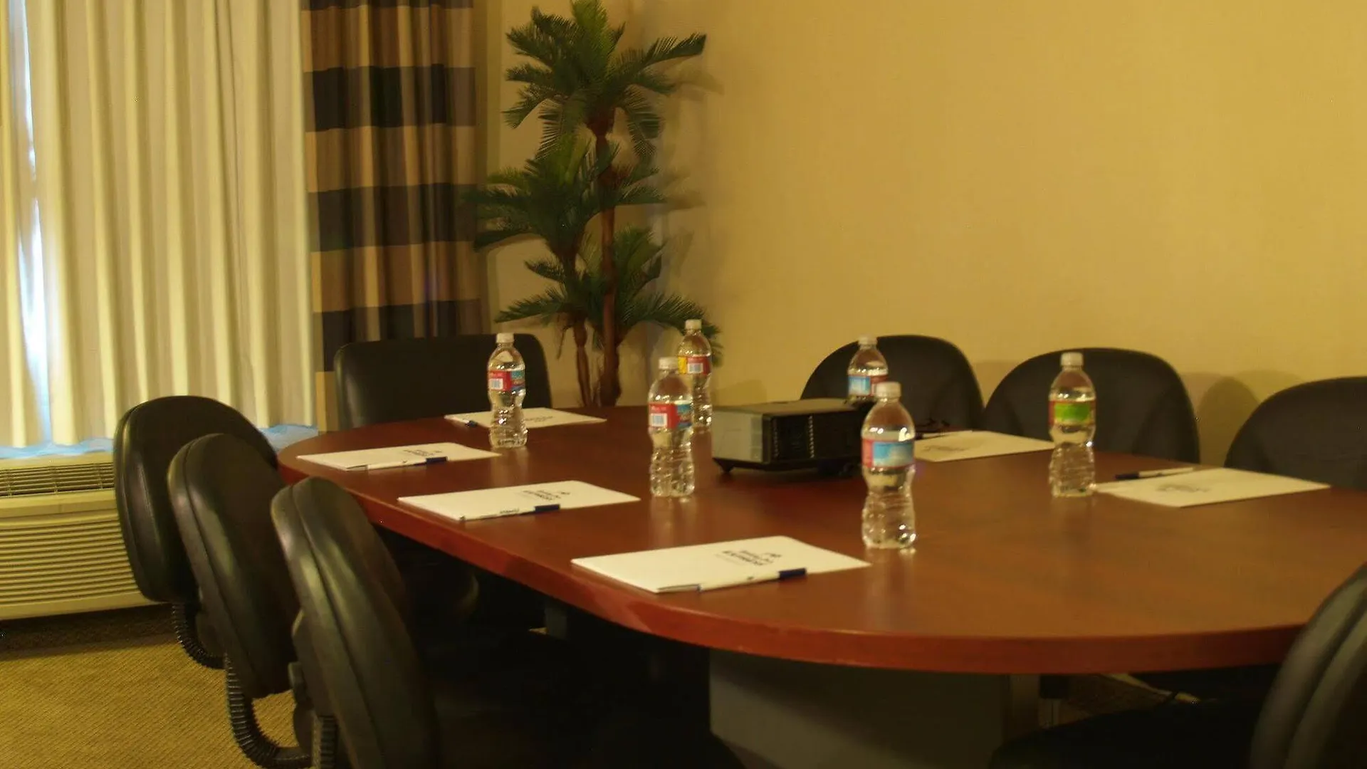 Hotel Marguerite South Anaheim - Garden Grove, Trademark Collection By Wyndham