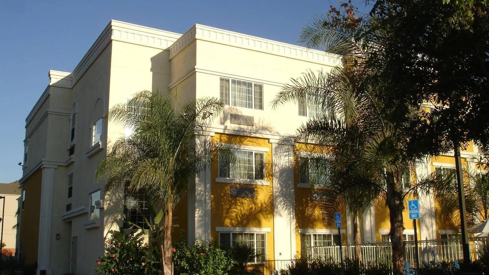 Hotel Marguerite South Anaheim - Garden Grove, Trademark Collection By Wyndham 3*,  Estados Unidos